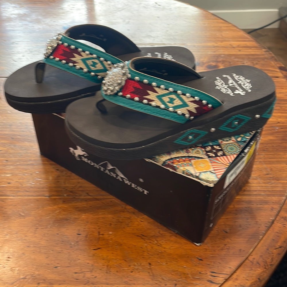 Brand new Montana West Sandal/wedge